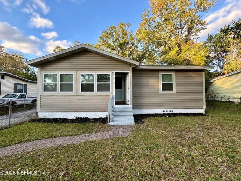 More Photos Of 619 Linwood Ave, Jacksonville Specialty For Sale