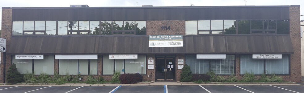 More Photos Of 1114 Goffle Rd, Hawthorne Medical For Lease