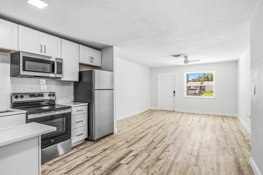 More Photos Of 662 Granada St, Fort Pierce Apartments For Sale