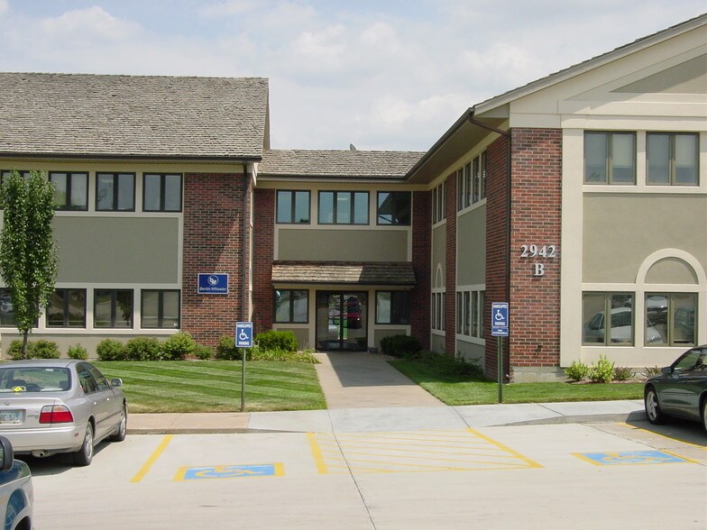 More Photos Of 2942 SW Wanamaker Dr, Topeka Office For Lease