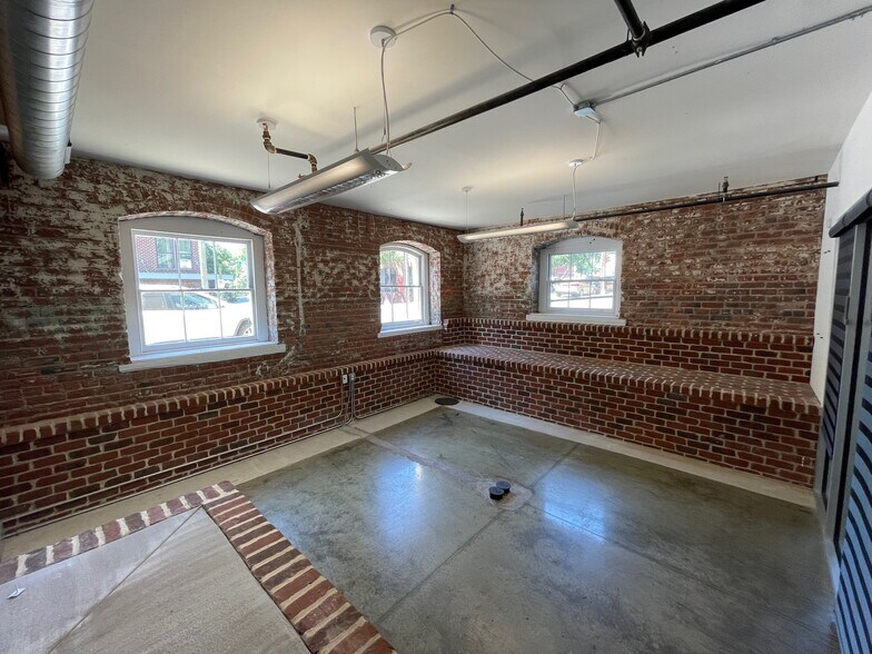 More Photos Of 113-121 N 20th St, Richmond Apartments For Lease