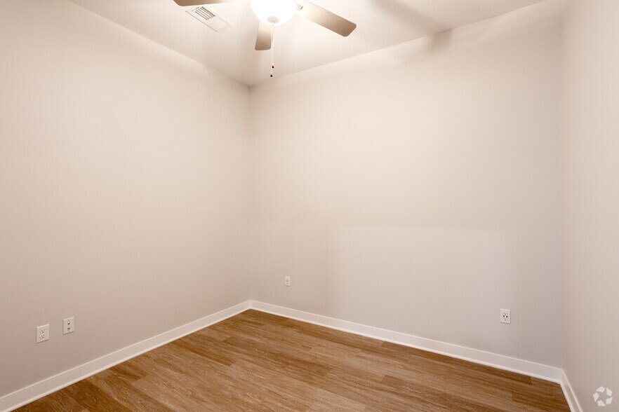 More Photos Of 501 4th Ave SE, Cedar Rapids Apartments For Lease