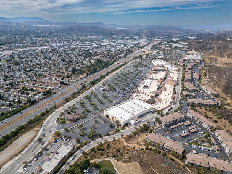 More Photos Of 1685 Simi Town Center Way, Simi Valley Unknown For Lease