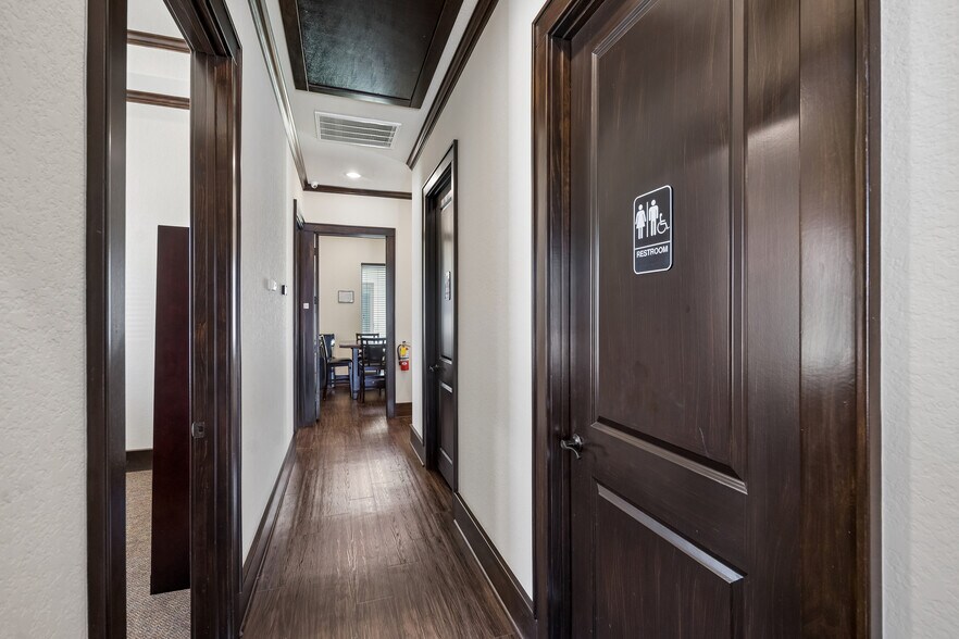 More Photos Of 12807 Haynes Rd, Houston Office For Sale