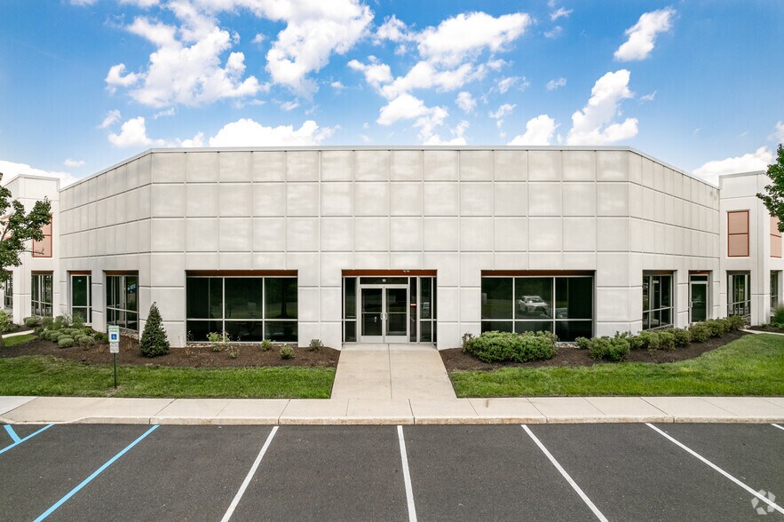 More Photos Of 5 Terri Ln, Burlington Flex For Lease