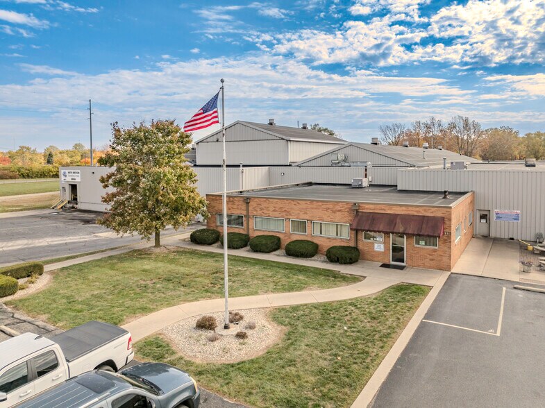 More Photos Of 3401 W 8th St, Muncie Warehouse For Sale