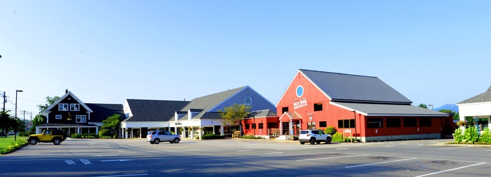 More Photos Of 1976 White Mountain Hwy, North Conway Storefront Retail Office For Lease