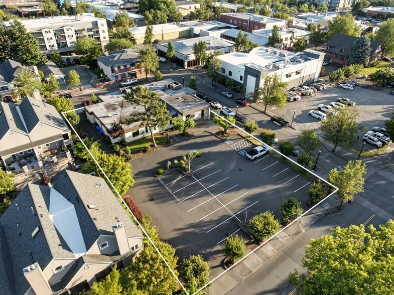 More Photos Of 400 NE Roberts Ave, Gresham Medical For Sale