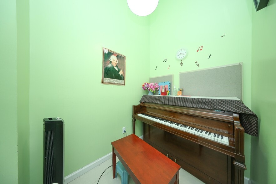 More Photos Of 366 Kings Hwy, Brooklyn Apartments For Sale