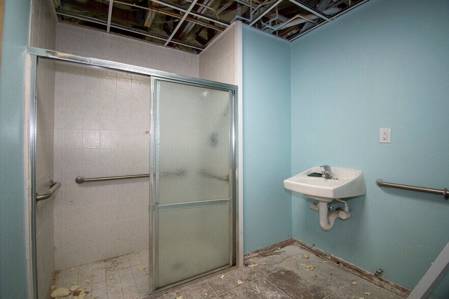 More Photos Of 4535 Tamiami Trl, Port Charlotte Office For Lease