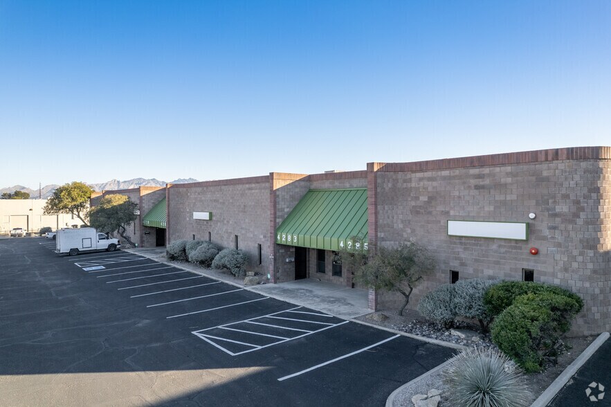 Primary Photo Of 4275-4285 S Santa Rita Ave, Tucson Light Distribution For Lease