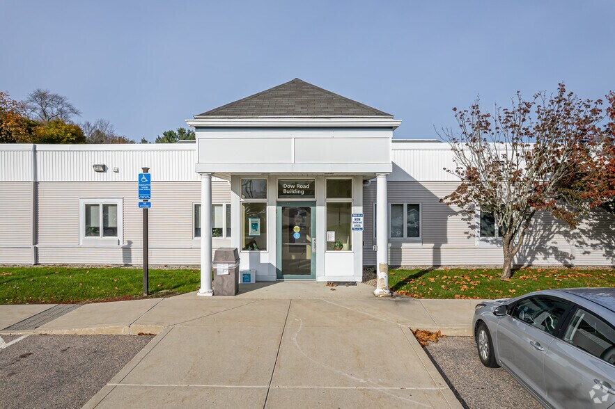 More Photos Of 31 Dow Rd, Plainfield Medical For Lease