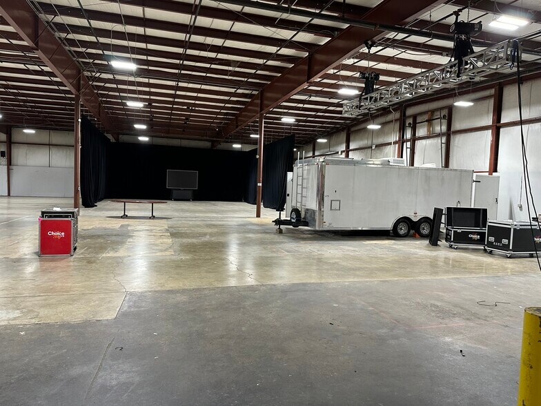 More Photos Of 30 Wright Ave, Lititz Warehouse For Lease