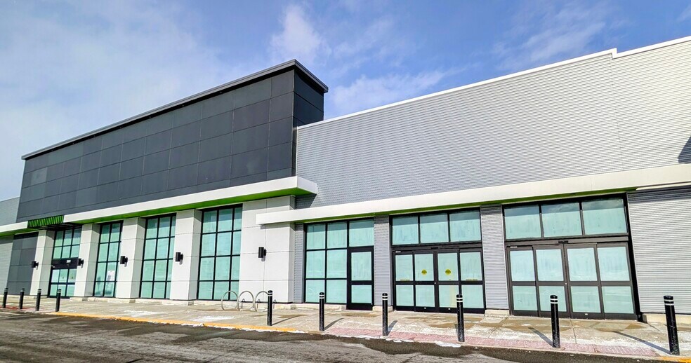 Primary Photo Of 2651 S Rochester Rd, Rochester Hills General Retail For Lease