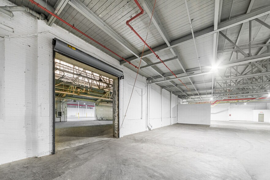 More Photos Of 799 E 73rd St, Cleveland Warehouse For Lease