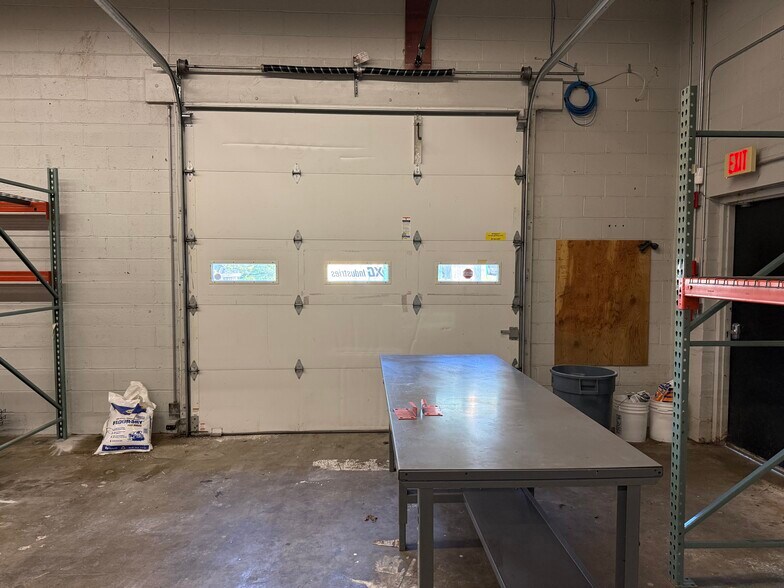 More Photos Of 53 Hancock St, Stratford Manufacturing For Lease