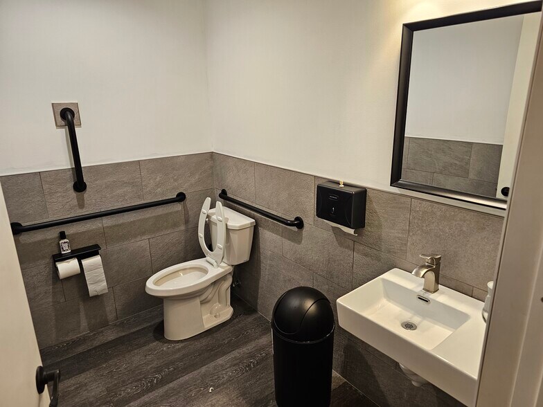 More Photos Of 1600 N High Point Rd, Middleton Office For Sale