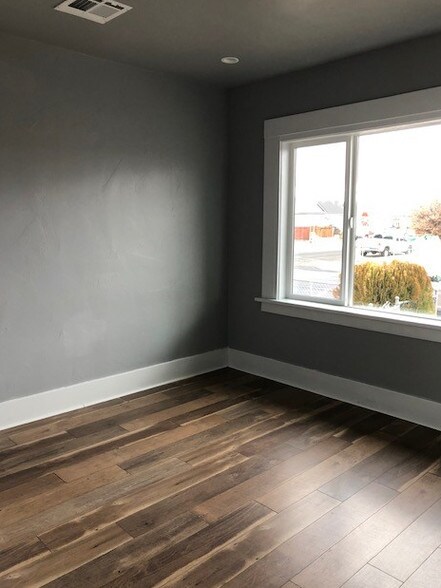 More Photos Of 633 C St, Sparks Apartments For Sale