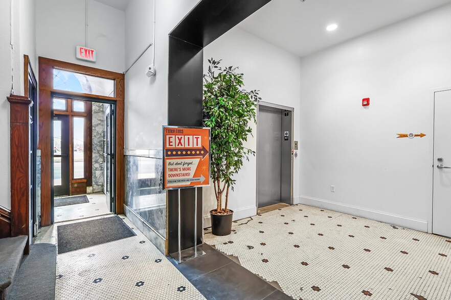 More Photos Of 1729 Grand Ave, Des Moines Apartments For Sale