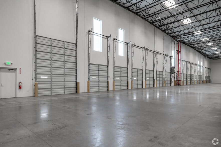 More Photos Of 1500 S Raymond Ave, Fullerton Distribution For Sale
