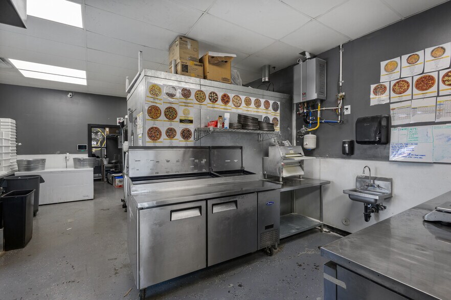 More Photos Of 12562 S Rhetski Ln, Riverton Freestanding For Lease