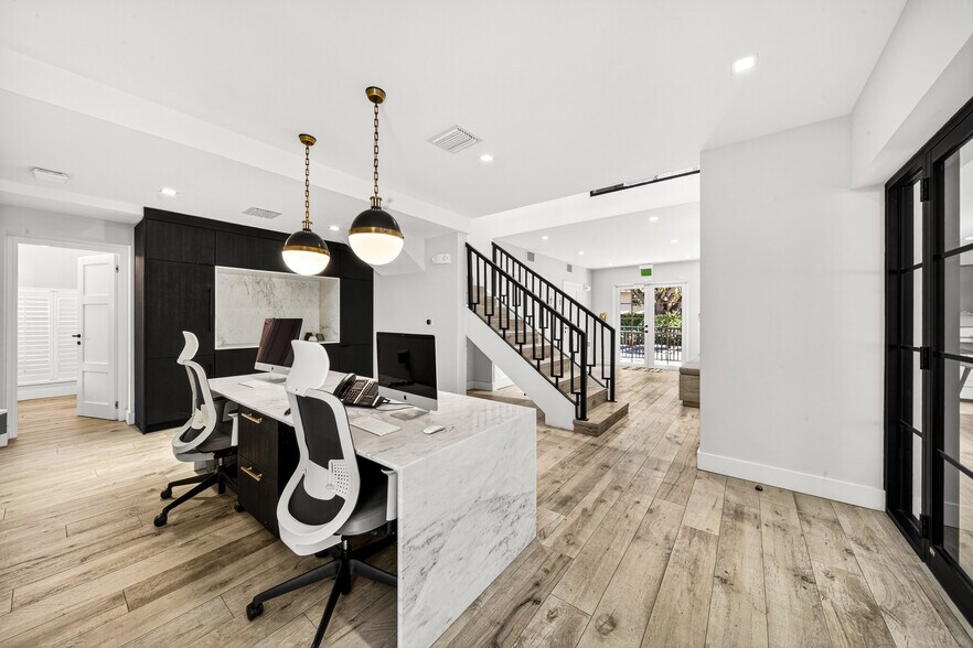 More Photos Of 5801 Biscayne Blvd, Miami Office For Lease