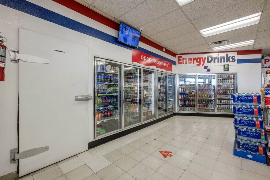 More Photos Of 5701 N Jornada Rd, Las Cruces Service Station For Sale