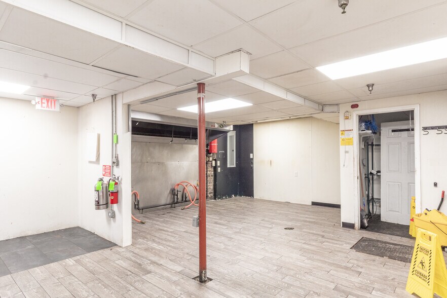 More Photos Of 125 Franklin St, Clarksville Storefront Retail Residential For Sale