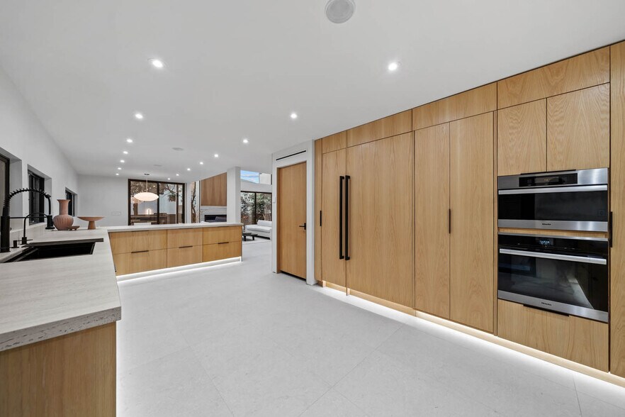 More Photos Of 7372 Fay Ave, La Jolla Multifamily For Sale