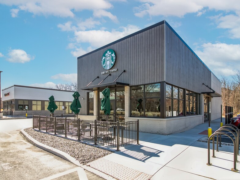 Primary Photo Of 108 Northside Dr, Bennington Freestanding For Sale