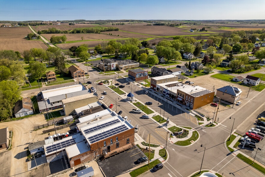 More Photos Of 415 N Center St, Durand General Retail For Sale