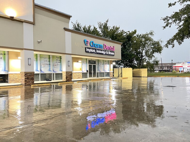 More Photos Of 14707 Eastex Fwy, Humble Storefront Retail Office For Sale