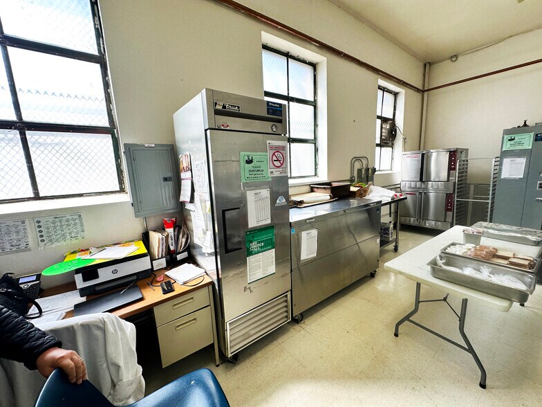 More Photos Of 2311 S Washtenaw Ave, Chicago Religious Facility For Sale