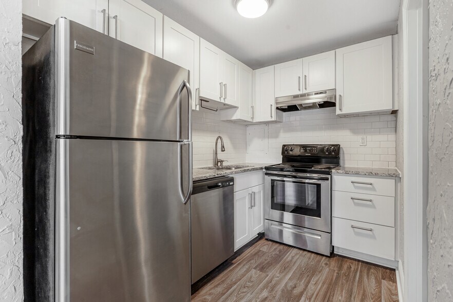 More Photos Of 1405 S Lorenzo Ave, Tampa Apartments For Sale