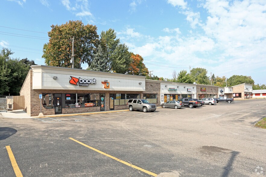 More Photos Of 290-316 S Telegraph Rd, Pontiac Storefront For Lease