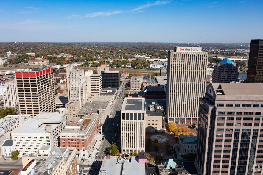 More Photos Of 10 N Ludlow St, Dayton Office For Lease