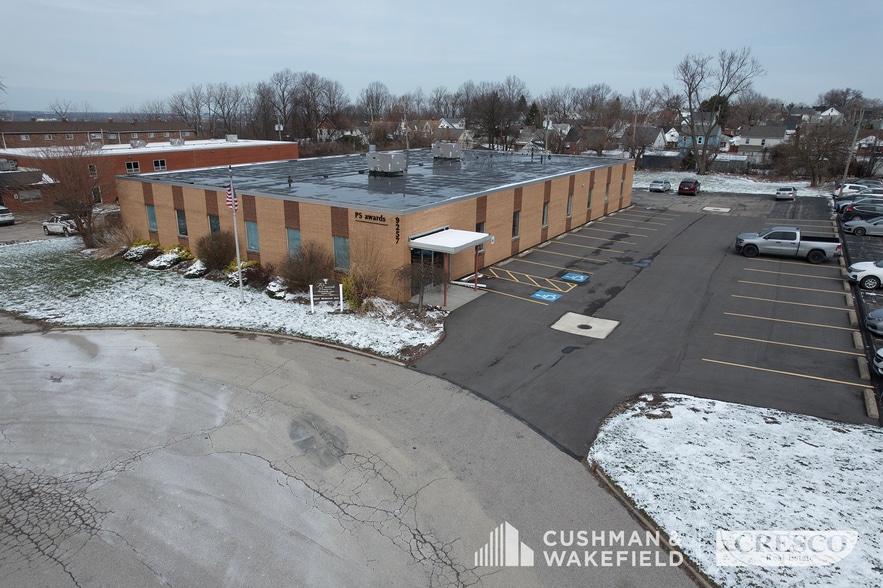 More Photos Of 9257 Midwest Ave, Garfield Heights Showroom For Sale