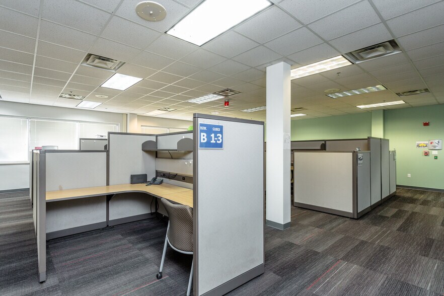 More Photos Of 1450 Technology Dr, Harrisonburg Office For Sale