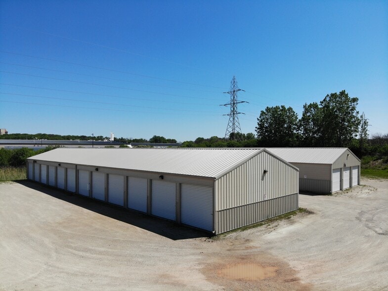 Primary Photo Of 2285 Northern Rd, Neenah Self Storage For Sale