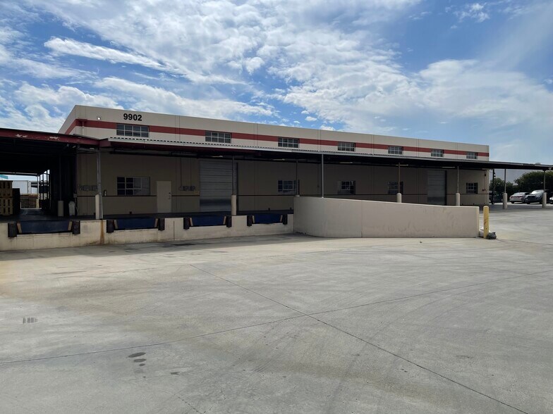 More Photos Of 9902 Gidley St, El Monte Distribution For Lease