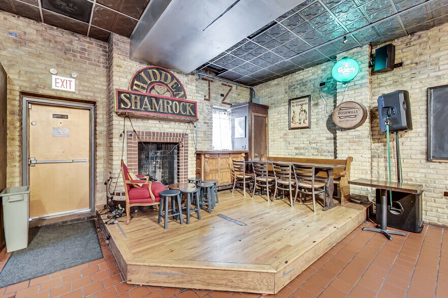 More Photos Of 2723 N Halsted St, Chicago Bar For Sale