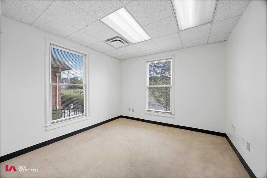 More Photos Of 1776 Old Spring House Ln, Dunwoody Medical For Lease