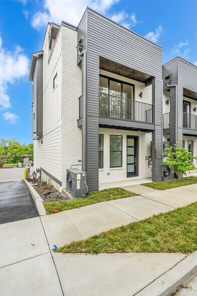 More Photos Of 824 Watts Ln, Nashville Apartments For Sale
