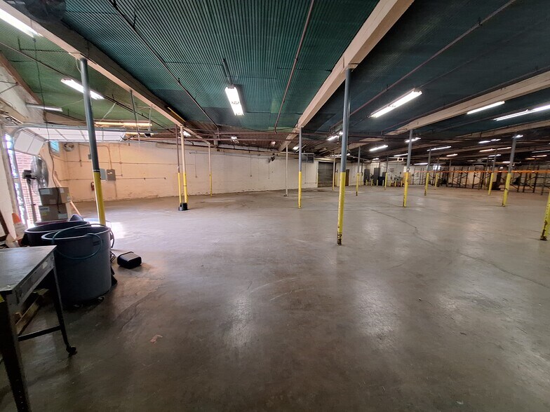 More Photos Of 740 N Albany Ave, Chicago Industrial For Lease