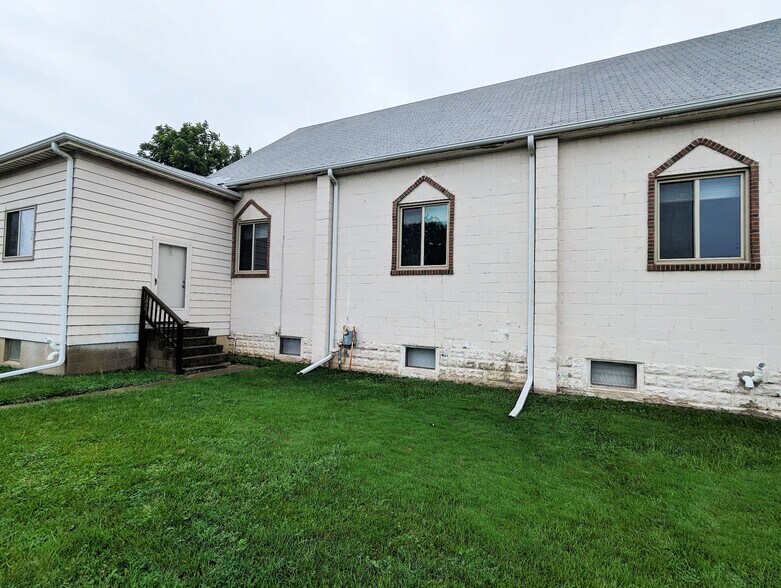 More Photos Of 2512 S Dye Rd, Flint Religious Facility For Sale