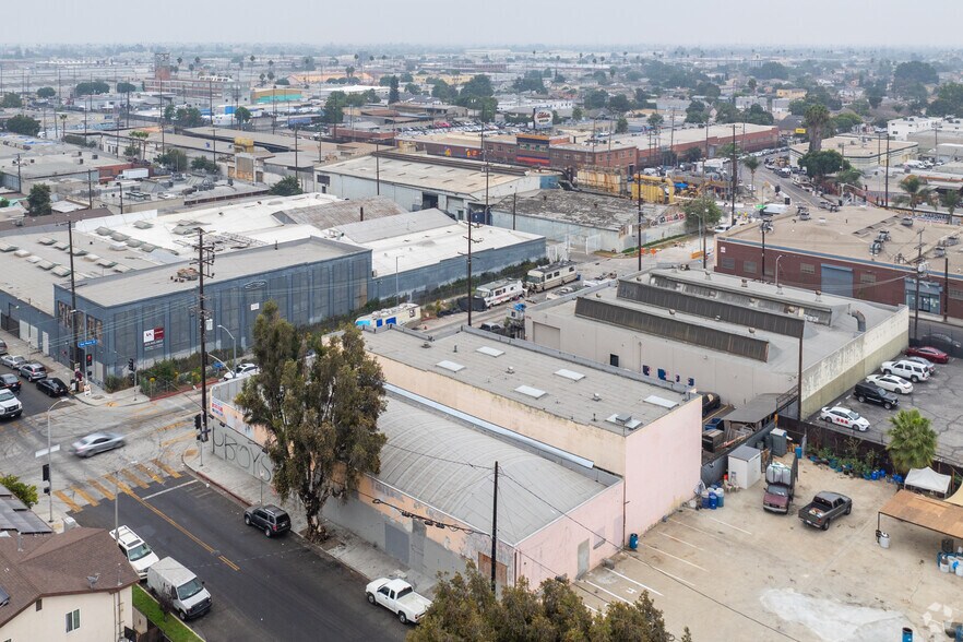 More Photos Of 5701-5709 S San Pedro St, Los Angeles Manufacturing For Lease