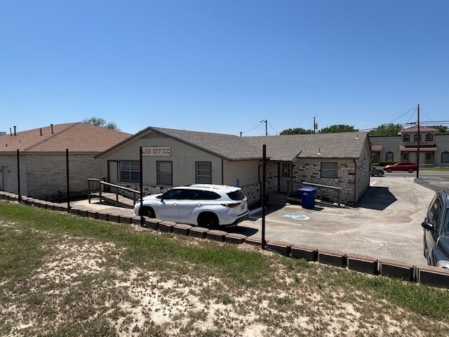 More Photos Of 907 S Main St, Copperas Cove Office For Sale