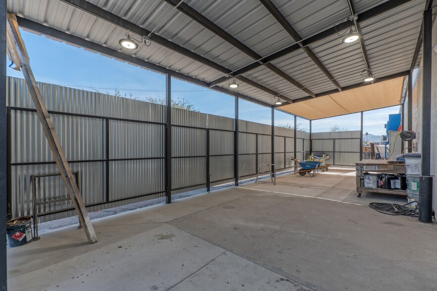 More Photos Of 5001 S Central Ave, Phoenix Auto Repair For Sale