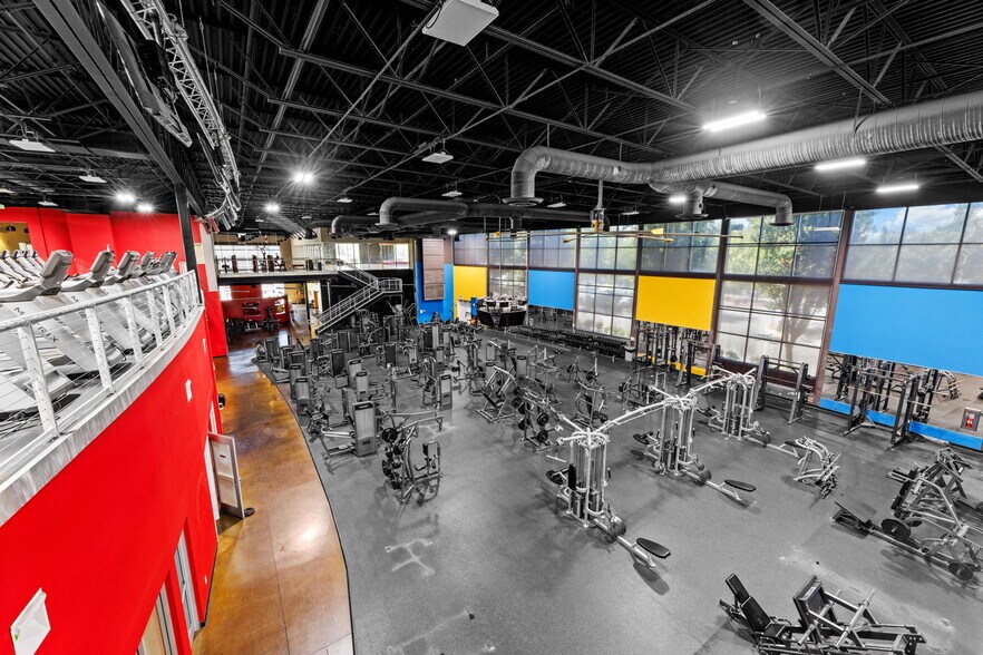 More Photos Of 1900 Del Paso Rd, Sacramento Health Club For Lease