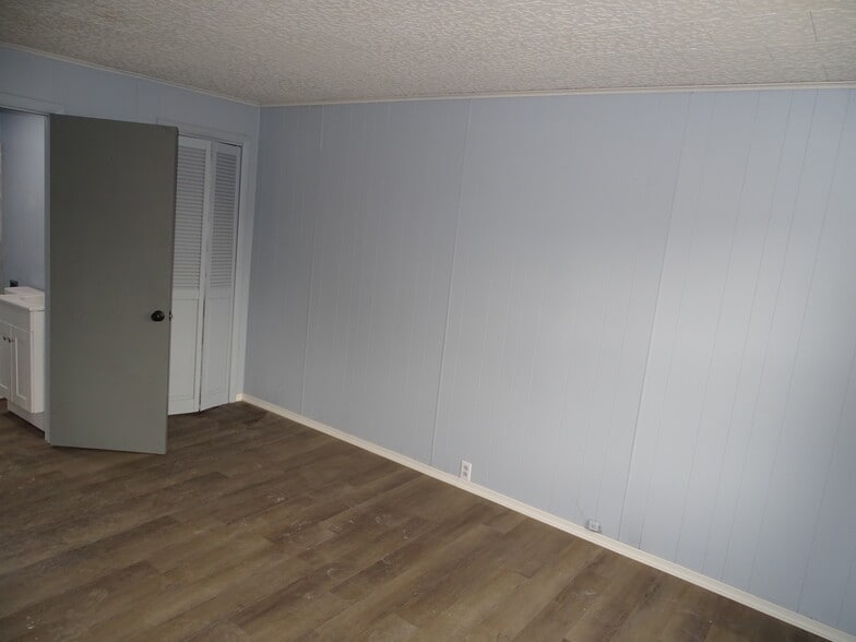 More Photos Of 519 Rock St, Shamokin Storefront Retail Residential For Sale